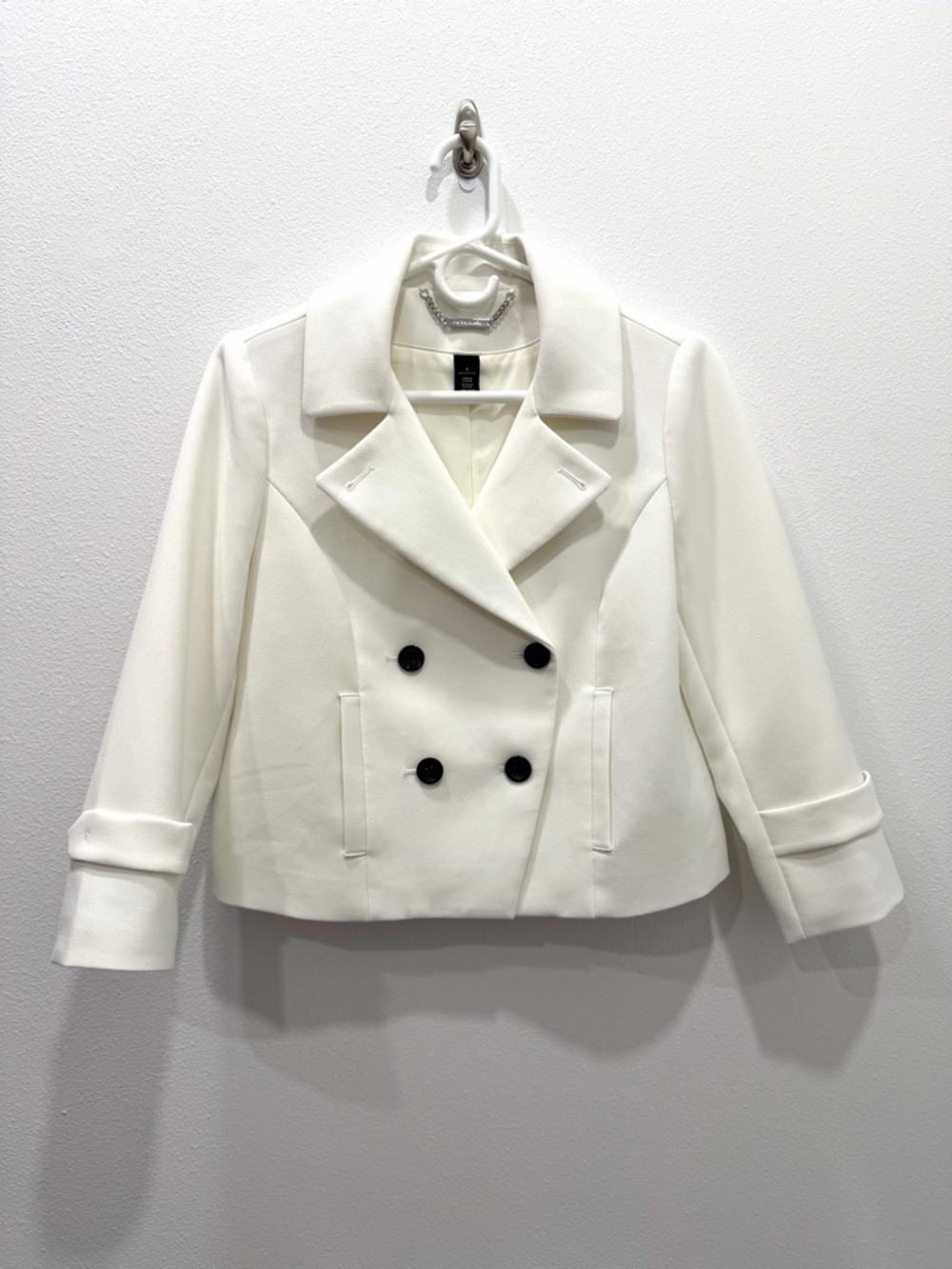✨ White House Black Market Cropped Double-Breasted Blazer size 4 – Like New! ✨ - Picture 4 of 9